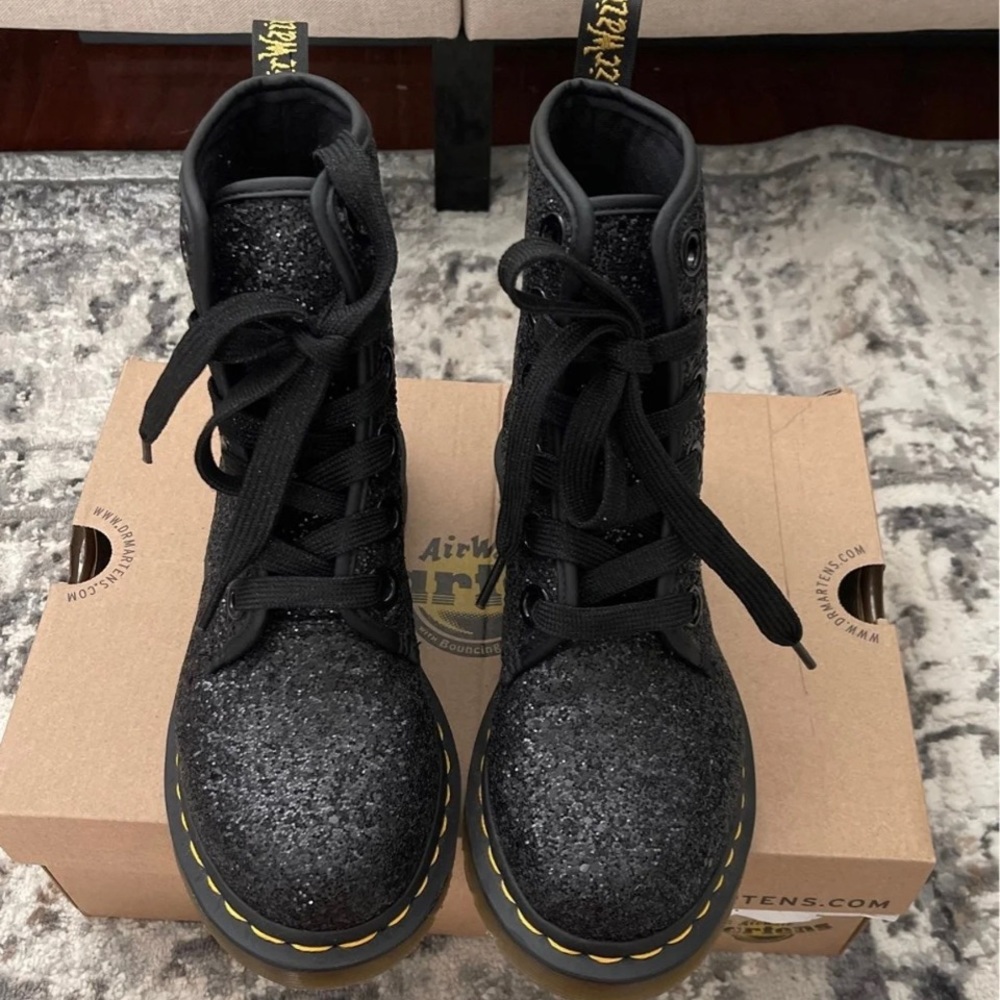 Dr. Martens 1460 Farrah Chunky Glitter Boots✨